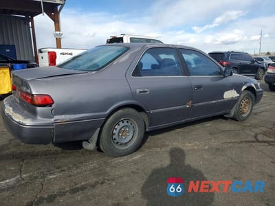 Trzecie zdjęcie samochodu z tyłu: 1998 TOYOTA CAMRY CE VIN:JT2BG22K2W0172966 - miniatura