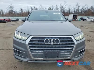 Piąte zdjęcie samochodu w środku: 2017 AUDI Q7 PREMIUM PLUS VIN:WA1LHAF7XHD053450 - miniatura