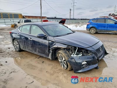 Czwarte zdjęcie samochodu z boku: 2020 NISSAN ALTIMA SV VIN:1N4BL4DW7LN323125 - miniatura