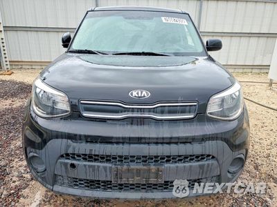 Piąte zdjęcie samochodu w środku: 2019 KIA SOUL VIN:KNDJN2A26K7695645 - miniatura