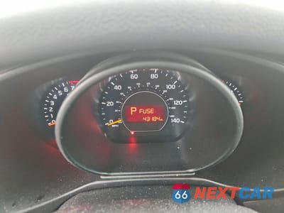 Zdjęcie 9 z 12 samochodu: 2016 KIA SOUL BASE VIN:KNDJN2A26G7313878 - miniatura