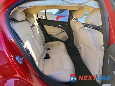Zdjęcie 10 z 12 samochodu: 2019 MERCEDES-BENZ GLA 250 VIN:WDCTG4EB7KU018298 - miniatura