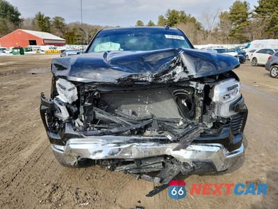 Piąte zdjęcie samochodu w środku: 2024 CHEVROLET SILVERADO K1500 LT-L VIN:1GCPDKEKXRZ201616 - miniatura