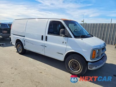 Czwarte zdjęcie samochodu z boku: 1998 CHEVROLET EXPRESS DELIVERY VAN VIN:1GCHG35R0W1063674 - miniatura