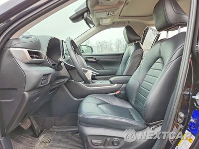 Zdjęcie 7 z 13 samochodu: 2023 TOYOTA HIGHLANDER L VIN:5TDKDRBH4PS042540 - miniatura