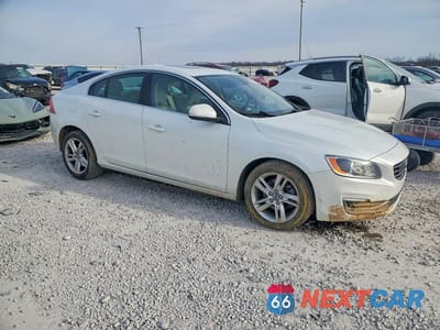 Czwarte zdjęcie samochodu z boku: 2015 VOLVO S60 PLATINUM VIN:YV140MFM2F1344879 - miniatura