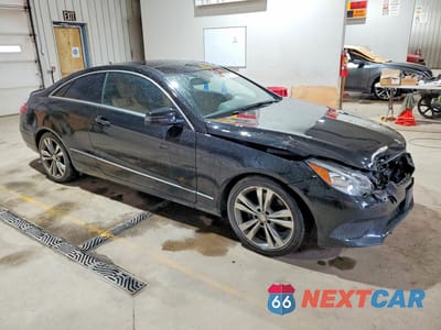 Czwarte zdjęcie samochodu z boku: 2014 MERCEDES-BENZ E 350 4MATIC VIN:WDDKJ8JB4EF241462 - miniatura