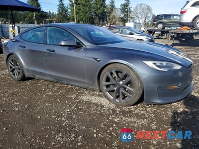 Czwarte zdjęcie samochodu z boku: 2021 TESLA MODEL S VIN:5YJSA1E6XMF433695 - miniatura