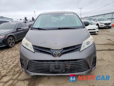 Piąte zdjęcie samochodu w środku: 2020 TOYOTA SIENNA L VIN:5TDZZ3DC9LS023295 - miniatura