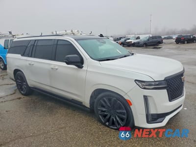 Czwarte zdjęcie samochodu z boku: 2021 CADILLAC ESCALADE ESV SPORT VIN:1GYS4PKL0MR407616 - miniatura
