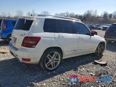 Trzecie zdjęcie samochodu z tyłu: 2011 MERCEDES-BENZ GLK 350 4MATIC VIN:WDCGG8HB5BF610422 - miniatura