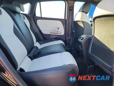 Zdjęcie 11 z 15 samochodu: 2023 MERCEDES-BENZ GLA 35 AMG VIN:W1N4N5BB1PJ462773 - miniatura