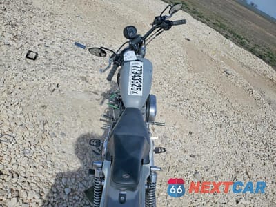 Zdjęcie 6 z 10 samochodu: 2001 HARLEY-DAVIDSON XL883 HUGGER VIN:1HD4CEM141K126293 - miniatura