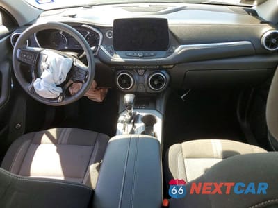 Zdjęcie 8 z 12 samochodu: 2023 CHEVROLET BLAZER 2LT VIN:3GNKBCR42PS211799 - miniatura