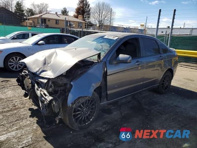 2010 FORD FOCUS SES 1FAHP3GNXAW293007 - główne zdjęcie licytacji z USA - miniatura