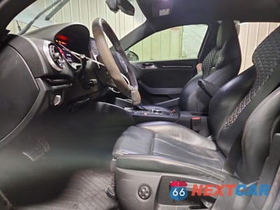 Zdjęcie 7 z 11 samochodu: 2019 AUDI RS3 VIN:WUABWGFF7KA907596 - miniatura