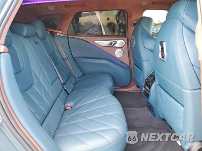 Zdjęcie 11 z 13 samochodu: 2023 BMW XM VIN:5YM23CS08P9S58553 - miniatura
