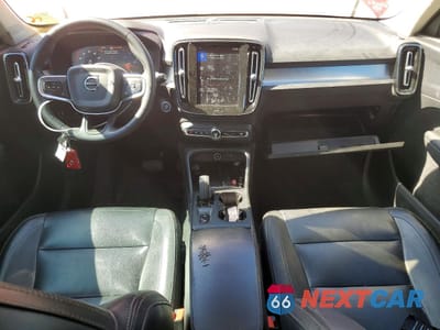 Zdjęcie 8 z 12 samochodu: 2020 VOLVO XC40 T4 MOMENTUM VIN:YV4AC2HK9L2337950 - miniatura