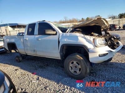 Czwarte zdjęcie samochodu z boku: 2018 GMC SIERRA K1500 SLT VIN:1GTV2NEC8JZ147034 - miniatura