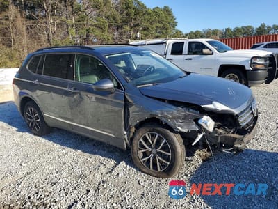 Czwarte zdjęcie samochodu z boku: 2020 VOLKSWAGEN TIGUAN SE VIN:3VV2B7AX5LM038558 - miniatura