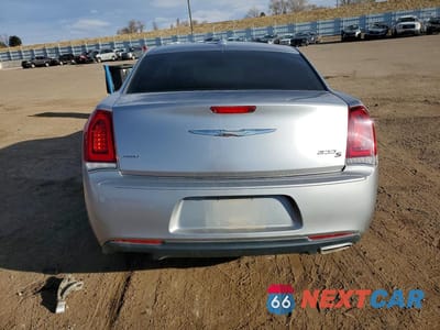 Zdjęcie 6 z 12 samochodu: 2018 CHRYSLER 300 S VIN:2C3CCAGG7JH240760 - miniatura