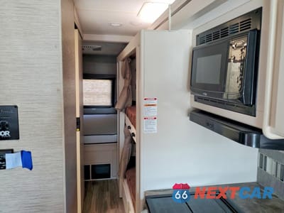 Zdjęcie 6 z 10 samochodu: 2021 FORD F53 RV VIN:1F65F5DN6M0A16431 - miniatura