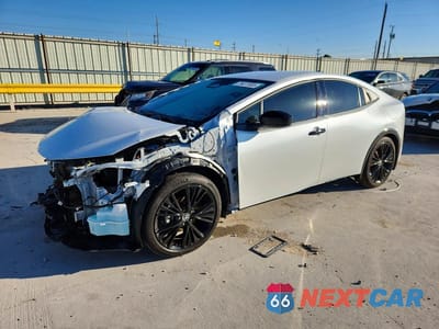 2025 TOYOTA PRIUS NIGHTSHADE JTDACAAU2S3060690 - główne zdjęcie licytacji z USA - miniatura