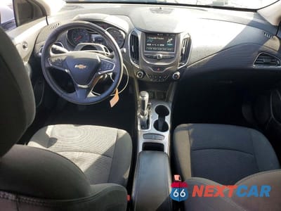 Zdjęcie 8 z 12 samochodu: 2017 CHEVROLET CRUZE LT VIN:3G1BE5SM4HS562326 - miniatura