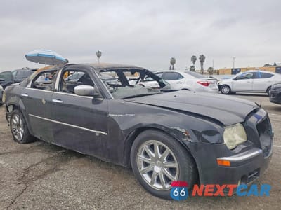 Czwarte zdjęcie samochodu z boku: 2008 CHRYSLER 300C VIN:2C3KA63H98H138383 - miniatura