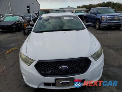 Piąte zdjęcie samochodu w środku: 2014 FORD TAURUS POLICE INTERCEPTOR VIN:1FAHP2MK6EG122078 - miniatura