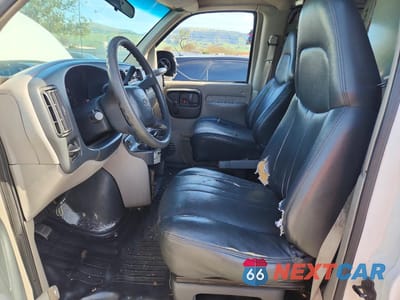 Zdjęcie 7 z 13 samochodu: 1998 CHEVROLET EXPRESS DELIVERY VAN VIN:1GCHG35R0W1063674 - miniatura