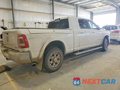 Trzecie zdjęcie samochodu z tyłu: 2022 RAM 2500 LARAMIE VIN:3C6UR5NL3NG115886 - miniatura