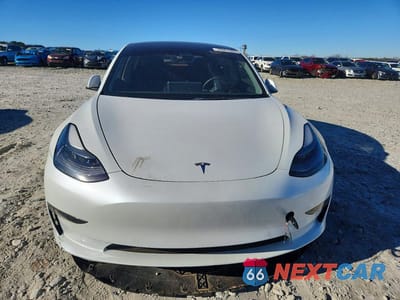 Piąte zdjęcie samochodu w środku: 2022 TESLA MODEL 3 VIN:5YJ3E1EA0NF311183 - miniatura