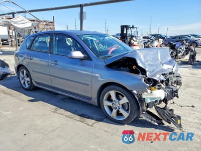 Czwarte zdjęcie samochodu z boku: 2006 MAZDA 3 HATCHBACK VIN:JM1BK344061427134 - miniatura