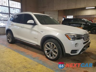 Czwarte zdjęcie samochodu z boku: 2016 BMW X3 XDRIVE28I VIN:5UXWX9C58G0D85000 - miniatura