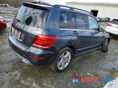 Trzecie zdjęcie samochodu z tyłu: 2015 MERCEDES-BENZ GLK 350 4MATIC VIN:WDCGG8JB7FG379565 - miniatura