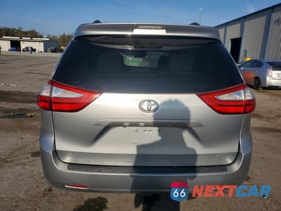 Zdjęcie 6 z 13 samochodu: 2015 TOYOTA SIENNA XLE 8-PASSENGER VIN:5TDYK3DCXFS532445 - miniatura
