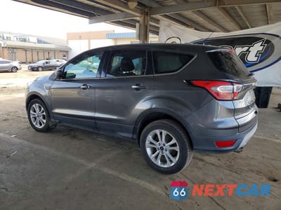 Drugie zdjęcie samochodu z przodu: 2017 FORD ESCAPE SE VIN:1FMCU9GD6HUE39346 - miniatura