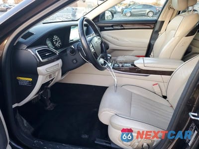 Zdjęcie 7 z 11 samochodu: 2018 GENESIS G90 3.3T PREMIUM VIN:KMHG34JA7JU049058 - miniatura