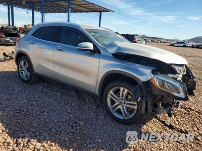 Czwarte zdjęcie samochodu z boku: 2018 MERCEDES-BENZ GLA 250 VIN:WDCTG4EB8JJ529194 - miniatura
