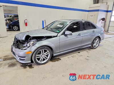 2014 MERCEDES-BENZ C 300 4MATIC WDDGF8AB8EG251638 - główne zdjęcie licytacji z USA - miniatura