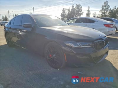 Czwarte zdjęcie samochodu z boku: 2022 BMW 530 I VIN:WBA53BH02NCJ90240 - miniatura