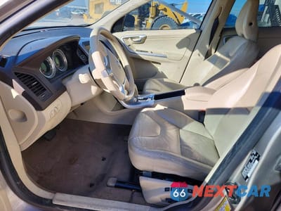 Zdjęcie 7 z 13 samochodu: 2011 VOLVO XC60 3.2 VIN:YV4952DZXB2210123 - miniatura