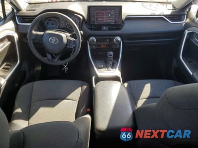 Zdjęcie 8 z 13 samochodu: 2021 TOYOTA RAV4 HYBRID XLE VIN:2T3R6RFV7MW004819 - miniatura