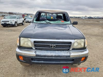 Piąte zdjęcie samochodu w środku: 1999 TOYOTA TACOMA VIN:4TAPM62N9XZ564987 - miniatura