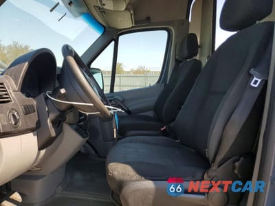 Zdjęcie 7 z 13 samochodu: 2018 MERCEDES-BENZ SPRINTER 2500 VIN:WD3PE7CD4JP631084 - miniatura