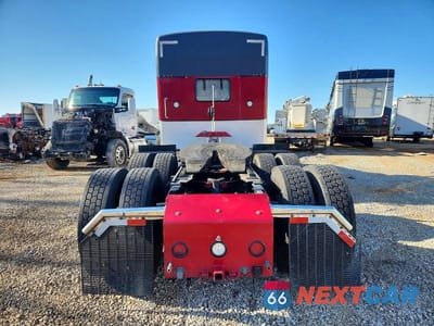 Zdjęcie 9 z 10 samochodu: 2000 KENWORTH W900 SEMI TRUCK VIN:1XKWDB9X5YR838207 - miniatura