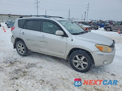Czwarte zdjęcie samochodu z boku: 2007 TOYOTA RAV4 VIN:JTMBK31VX76028037 - miniatura