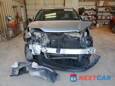 Piąte zdjęcie samochodu w środku: 2016 TOYOTA HIGHLANDER VIN:5TDDKRFH2GS288091 - miniatura