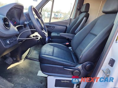 Zdjęcie 7 z 13 samochodu: 2021 MERCEDES BENZ SPRINTER 2500 VIN:W1W40CHY0MT056154 - miniatura